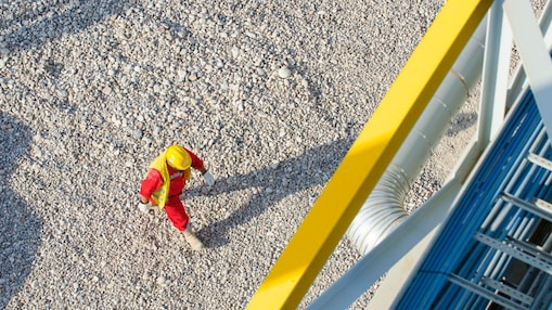 Shell engineer in a refinery