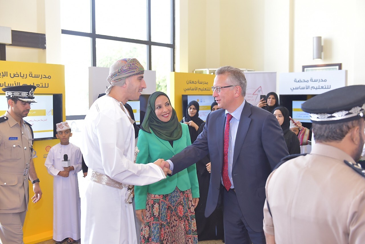 H.H Sayyid Kamil bin Fahd bin Mahmoud Al Said attending the student presentations