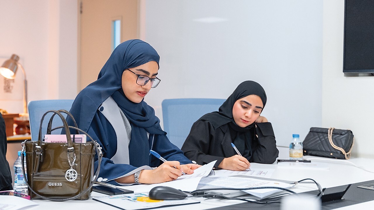 Two participants during the session